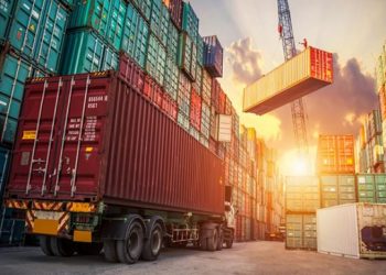 تركيا: عجز التجارة الخارجية يرتفع 422% خلال عام واحد