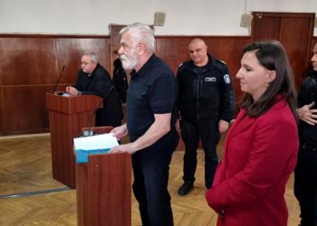 جنرال تركي يصاب بأزمة قلبية خلال جلسة محاكمته في بلغاريا