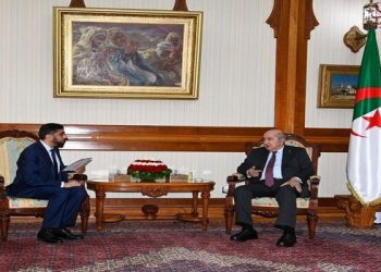 الرئيس الجزائري: متفائل بما ستتمخض عنه القمة العربية