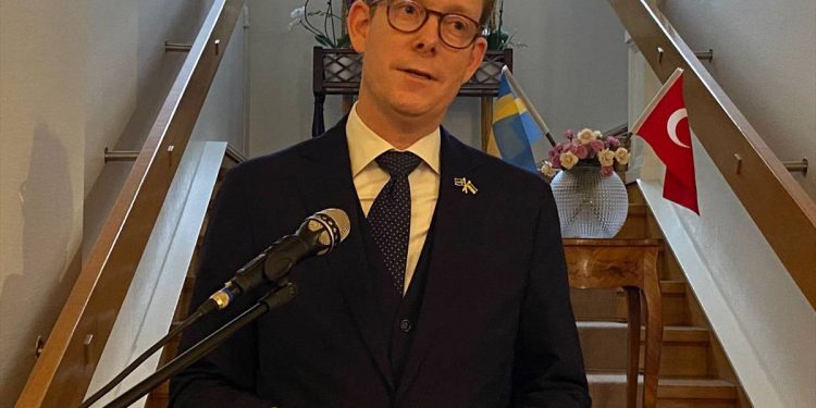 السويد: الحكومة الجديدة ستنأى بنفسها عن التنظيم الكردي في سوريا