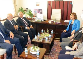 تركيا.. أردوغان يبعث وزيرًا إلى الحزب الكردي!