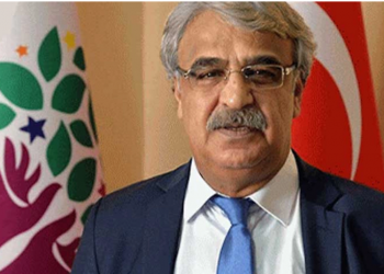 زعيم الحزب الكردي يعلن شروط تأييد مرشح المعارضة