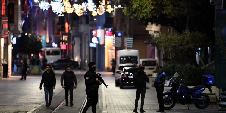 ارتفاع عدد المعتقلين على خلفية تفجير إسطنبول إلى 48