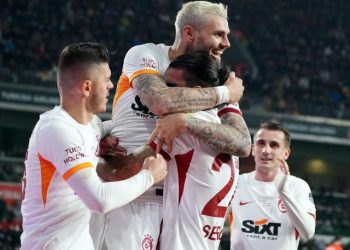 هزيمة تاريخية لفريق باشاك شهير أمام جالطة سراي