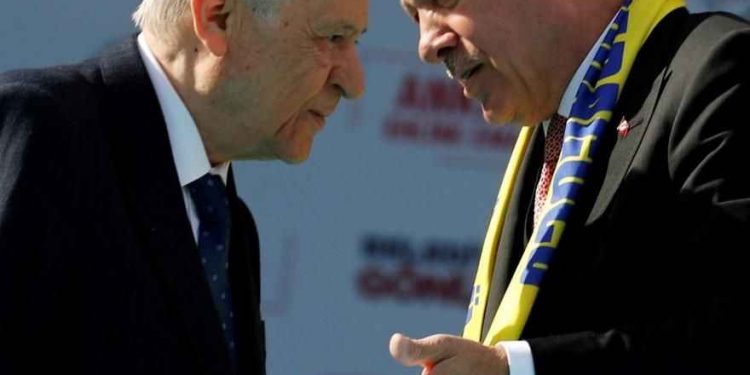 تركيا.. هل بات زعيم الحزب القومي يسيطر على الحزب الحاكم؟