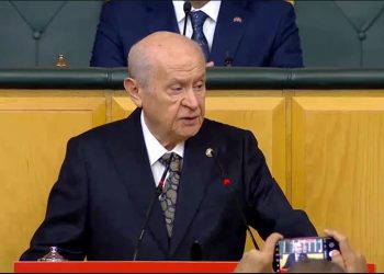 حليف أردوغان يرحب بزيارة الحزب الكردي بعد المطالبة بحله!