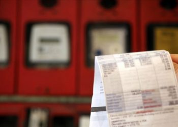 وزير الطاقة التركي يعلن قطع الكهرباء عن 35 ألف مشترك