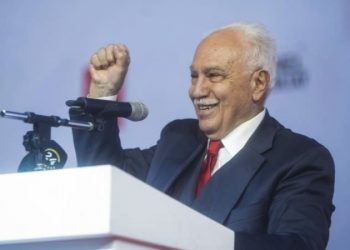 زعيم حزب تركي: انتهى عهد الدولار ونظام الجزية الأمريكي!