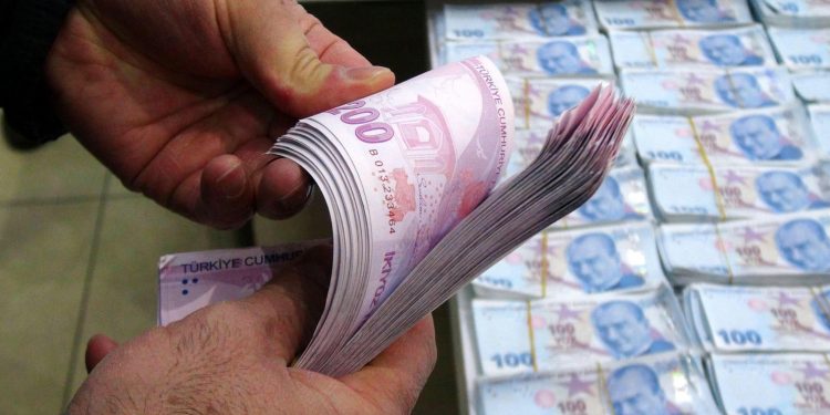 مشاكل في الحوالات المالية القادمة من تركيا