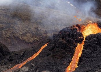 ثوران بركان “ماونا لوا” في هاواي لأول مرة منذ 4 عقود