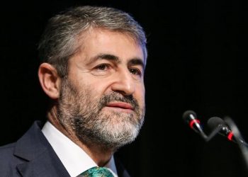 وزير الخزانة التركي: عام 2022 سيصبح أسوأ عام في التاريخ