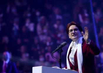 المرأة الحديدية: سأتولى رئاسة وزراء تركيا