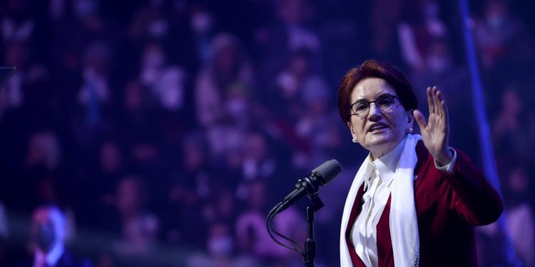 المرأة الحديدية: سأتولى رئاسة وزراء تركيا