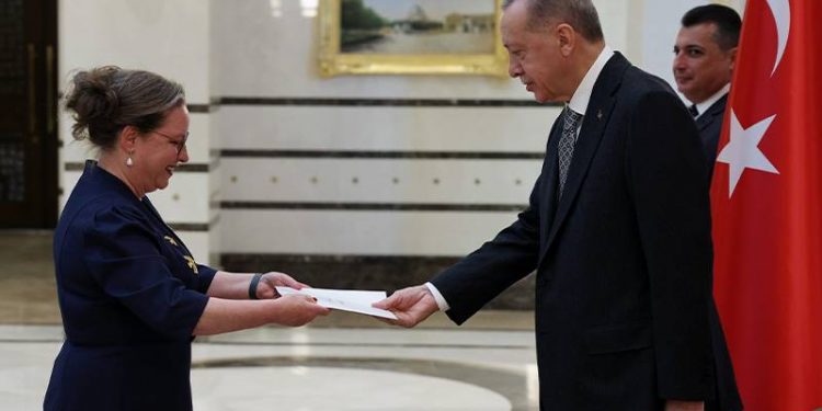 أردوغان يعتمد سفيرة إسرائيل الجديدة في  تركيا 
