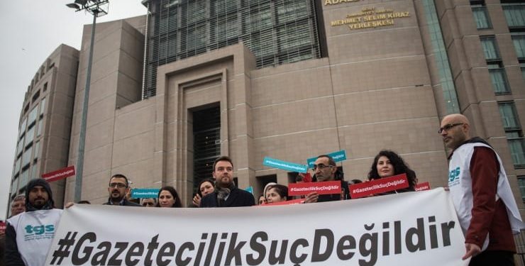 تركيا: إجمالي أحكام السجن الصادرة بسبب حرية التعبير عن الرأي خلال 11 شهرا يسجل 299 عامًا