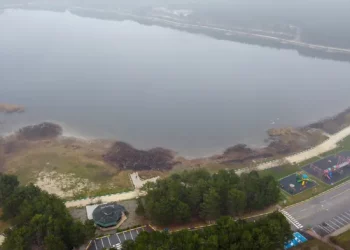 منسوب المياه في بحيرة بيليتوزو ينخفض بمقدار 40 مترًا