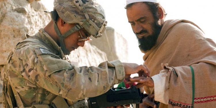 جهاز للجيش الأمريكي يباع على الإنترنت به قاعدة بيانات للجهاديين