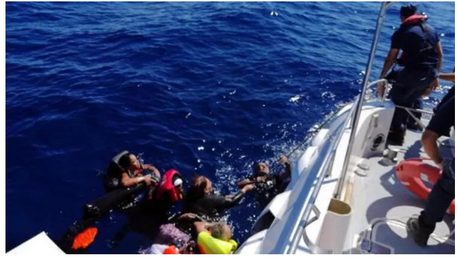 اليونان تضع 19 ألف مهاجرًا بمواجهة الموت غرقًا