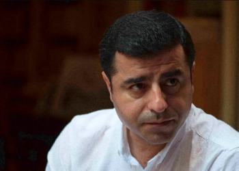 دميرتاش يحذر المعارضة: أوقفوا النقاشات الفارغة ولا تهدروا الفرصة التاريخية