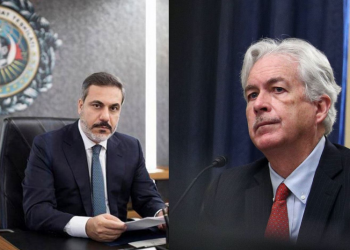 مدير المخابرات الأمريكية يحذر تركيا من الهجوم البري على شرق سوريا