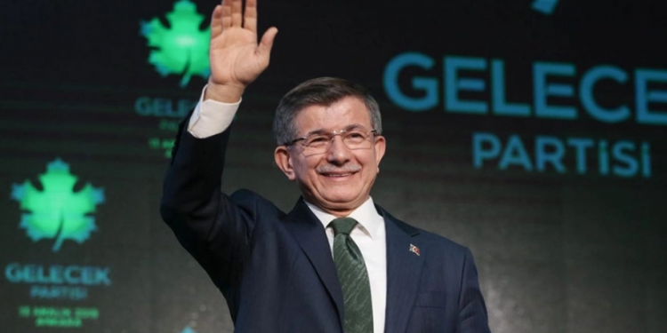 تركيا: داود أوغلو يبدأ الحملة الانتخابية لحزبه