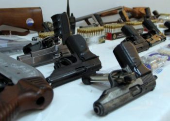 تركيا: اعتقال ضباط أتراك متهمين بتهريب أسلحة بين سورية وتركيا