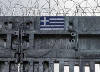 اليونان تمدد الجدار الفولاذي مع تركيا 