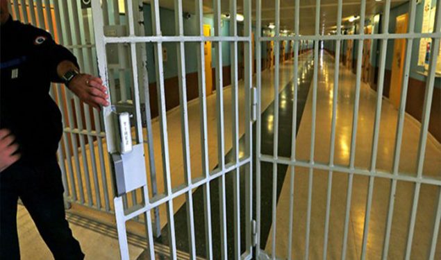 مطربة كردية تروي معاناتها والمعتقلات من حركة الخدمة بسجون أردوغان