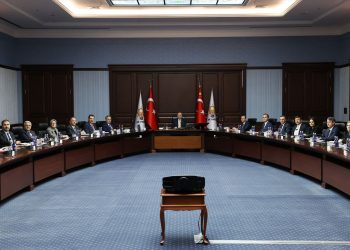 تركيا.. هل قرر العدالة والتنمية عقد الانتخابات في مايو؟