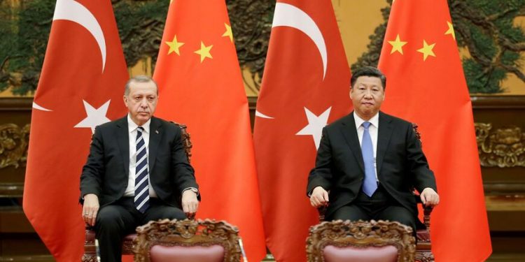 الأويغور يشكون في دعم تركيا