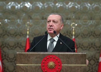 أردوغان يكتب عن “القرن التركي” والدستور الجديد في 2023