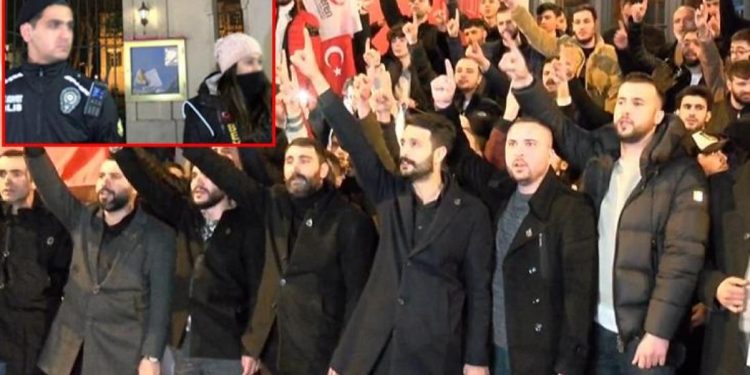 أتراك يحرقون علم السويد في إسطنبول 