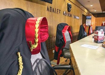 محكمة تركية تصر على قانونية فصل شخص من الجيش رغم عدم وجود دليل