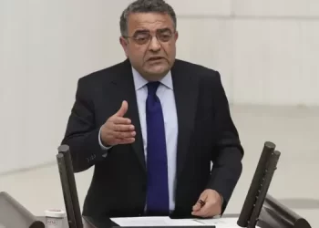 برلماني: سجون تركيا بها 520 طفلا رفقة أمهاتهم