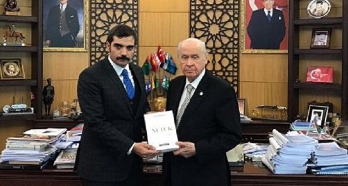 صحفي تركي: الأمن اعتقل متهم باغتيال زعيم الذئاب الرمادية السابق من منزل برلماني