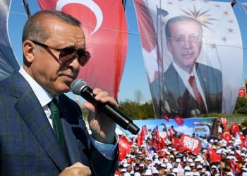 أردوغان يطلب العفو والأتراك: لن نسامحك!