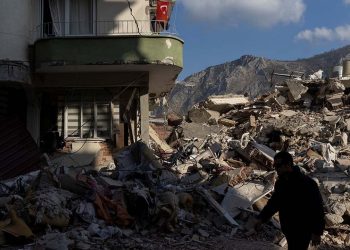 رويترز: التعجيل بإعادة الإعمار في تركيا قد يجعل البلاد أمام كارثة جديدة