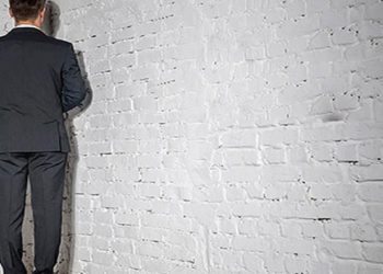 رجل واحد لا يكفي!