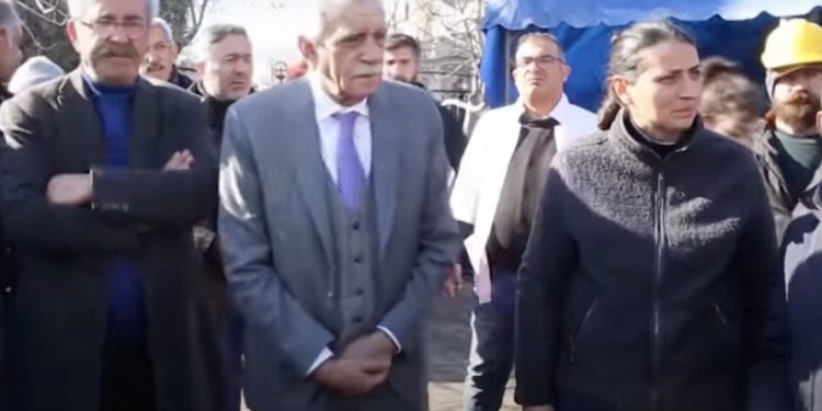 سياسي كردي يفقد 17 من أقاربه في الزلزال 