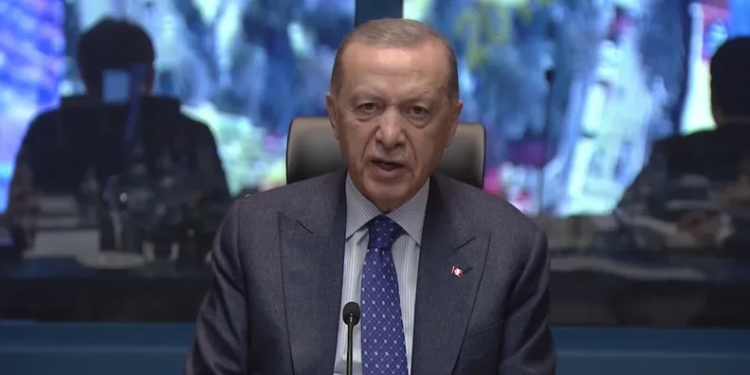 أردوغان يعلن حالة الطوارئ في تركيا