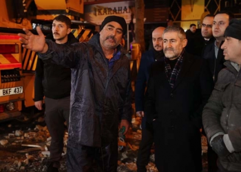 رغم وجود نحو 4000 قتيل.. وزير المالية التركي: كل شيء تحت السيطرة 