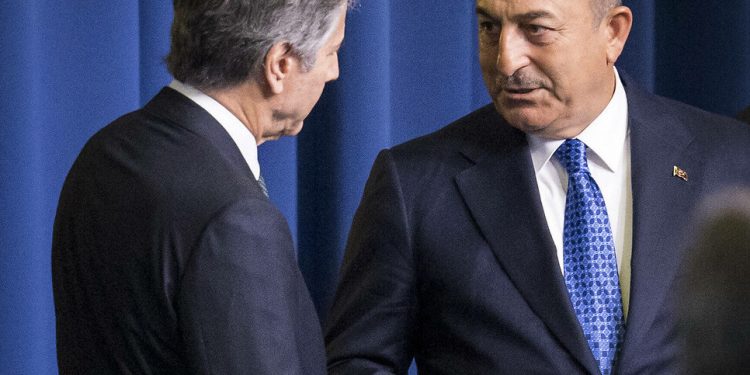 وزير الخارجية الأمريكي: بايدن يدعم حصول تركيا على مقاتلات F-16