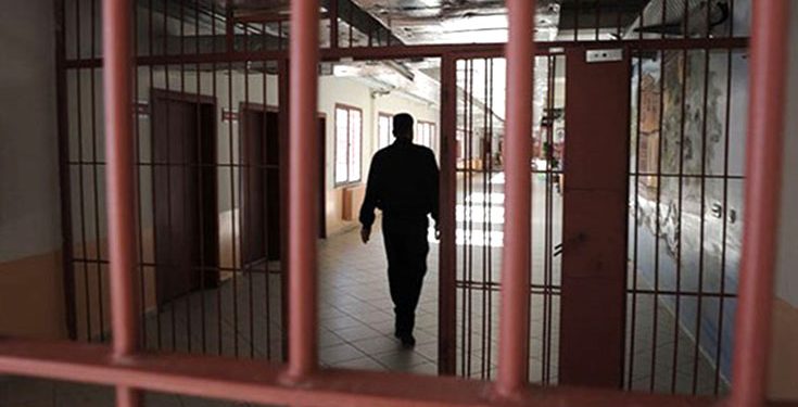 تركيا تسمح للسجناء بمقابلة عائلاتهم عقب الزلزال