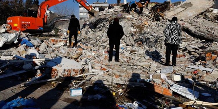 ارتفاع حصيلة زلزال تركيا إلى 7000 قتيل