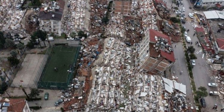 تركيا: حزب الجيد يطالب أردوغان بإسناد أعمال الإنقاذ لوزارة الدفاع