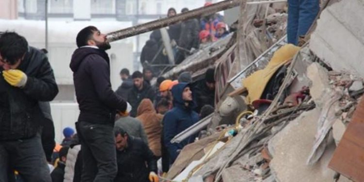 تركيا.. استشهاد 3 جنود جراء زلزال قهرمان مرعش