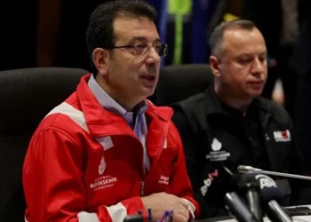 إمام أوغلو يحذر من زلزال محتمل في إسطنبول.. 90 ألف مبنى يمكن تدميرها