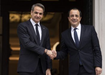 رئيس وزراء اليونان: زلزال تركيا أسهم في تقارب الدولتين