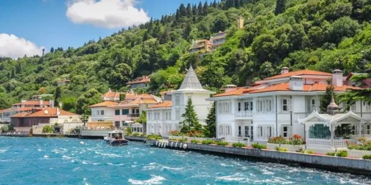 ملاك قصور مضيق البوسفور قلقون من زلزال إسطنبول