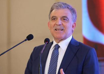 عبد الله جول: مواجهة الكوارث في تركيا يمكن أن يكون أسهل في هذه الحالة!